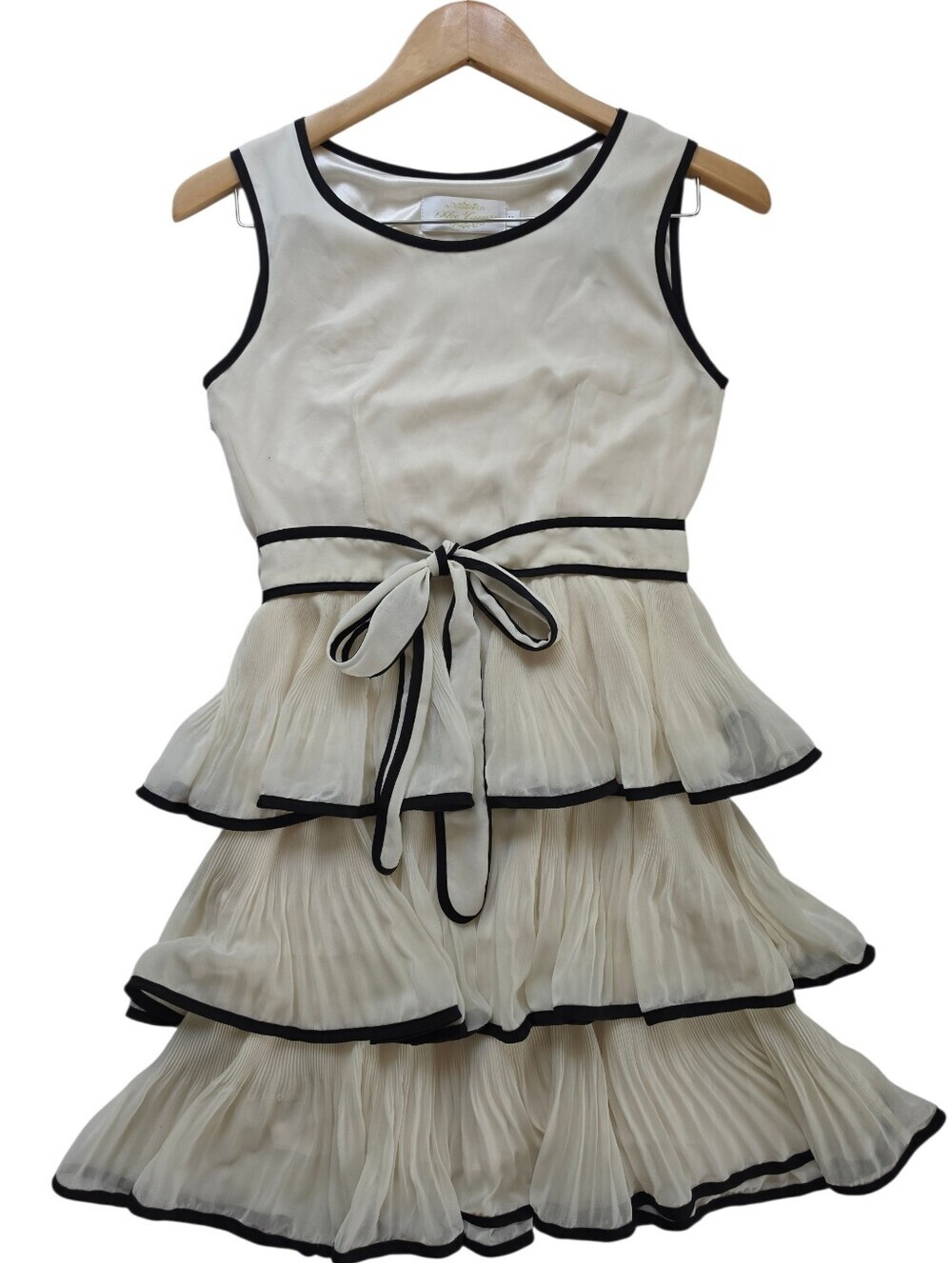 Chloe Everett Cream Tiered Mini Dress with Black Piping - Picture 8 of 8